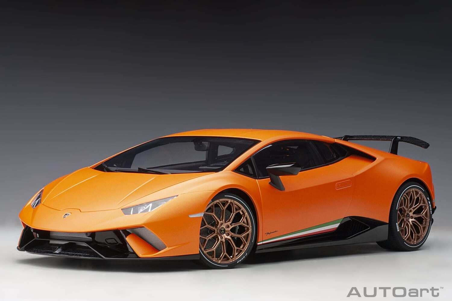 1:12 Autoart - Lamborghini Huracan Performante (Arancio Anthaeus)
