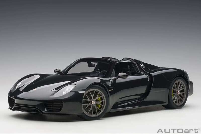1:12 Autoart - Porsche 918 Spyder Weissach Package (Basaltschwarzmetallic) 1:12 Autoart - Porsche 918 Spyder Weissach Package (Basaltschwarzmetallic)