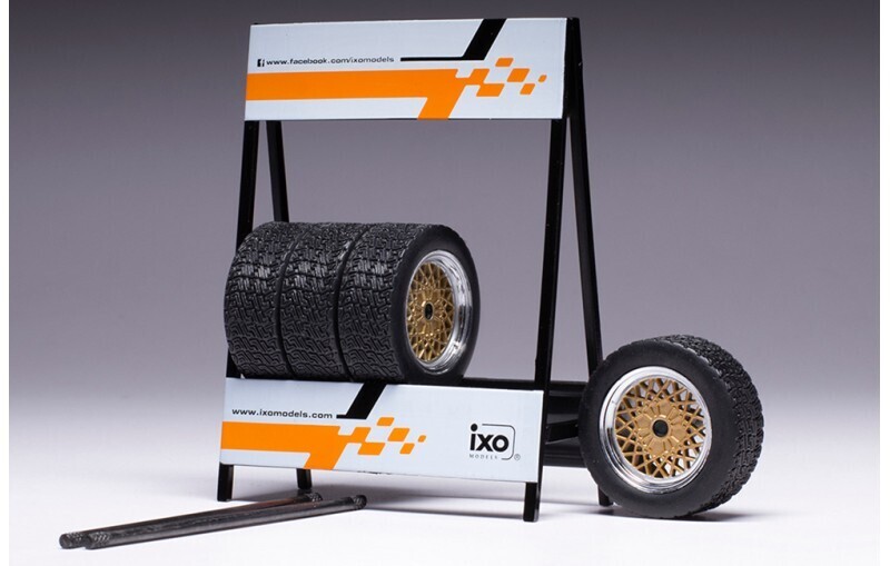 1:18 Ixo - Zubehör Lada VFTS Whells, gold, Set of 4 Wheels