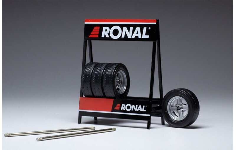 1:18 Ixo - Zubehör Räderset: Ronal X Pack, silber, Set of 4 Wheels