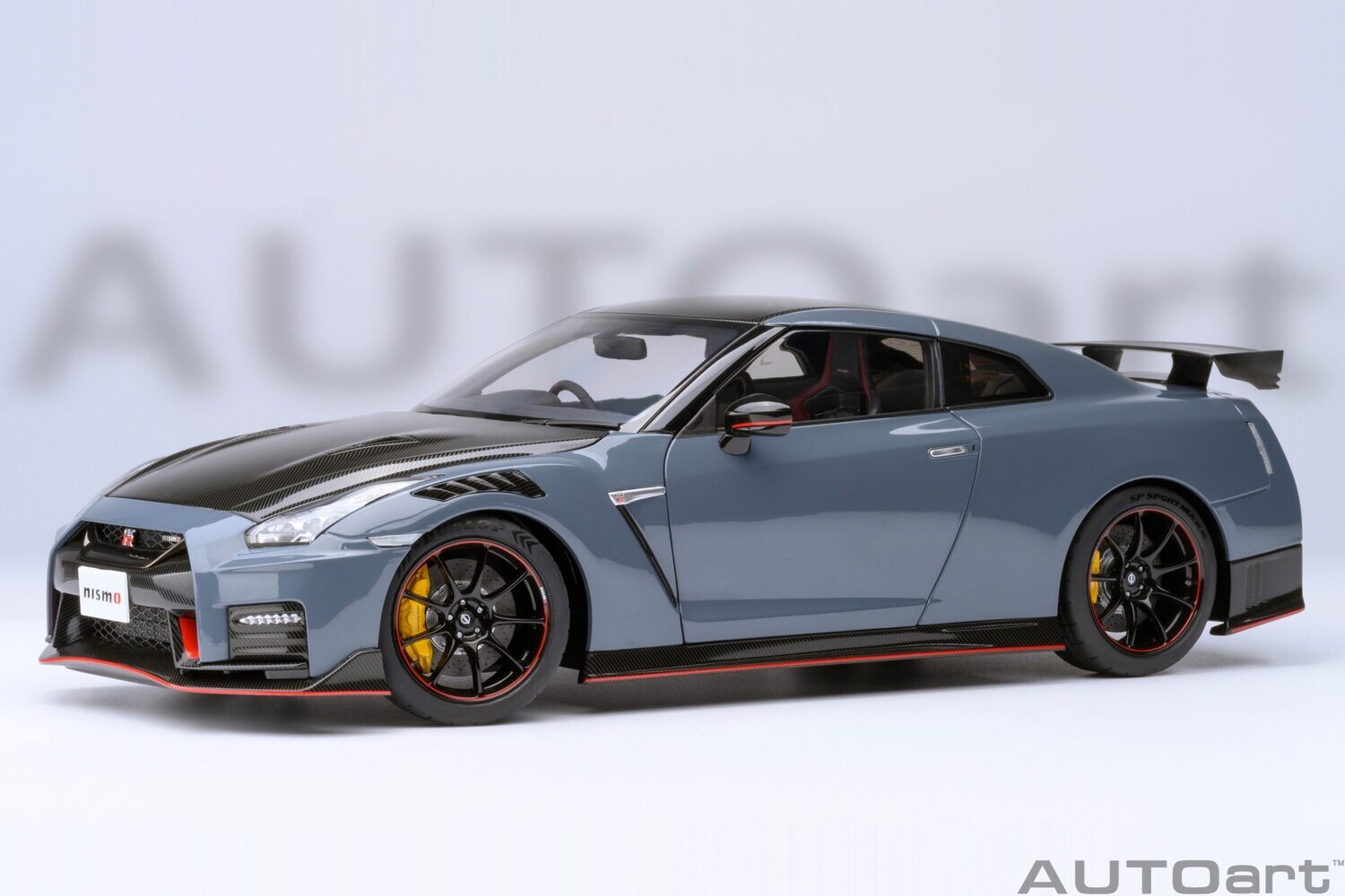 1:18 Autoart - Nissan GT-R (R35) Nismo 2022 Special Edition (Nismo Stealth Gray)