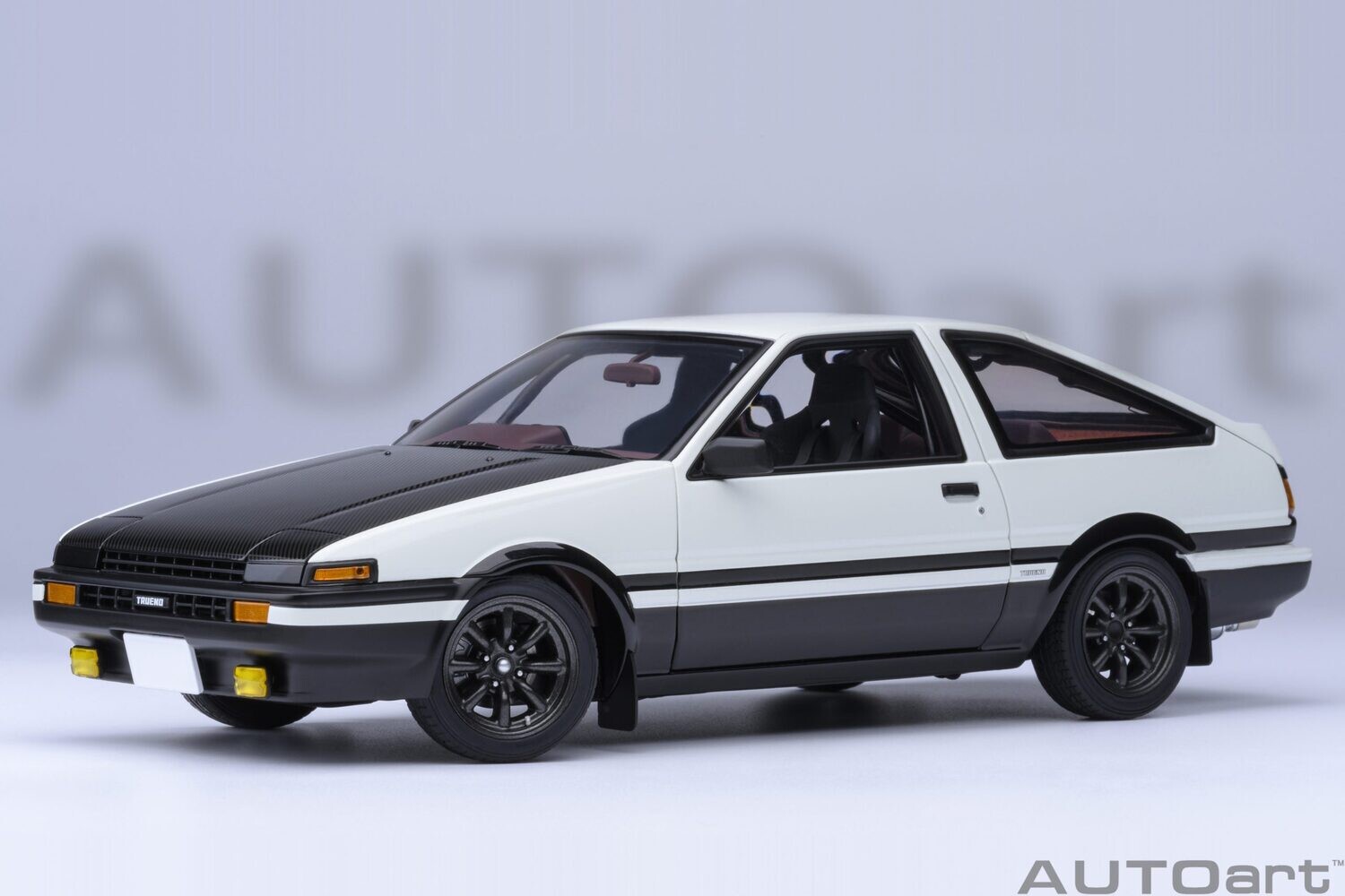 1:18 Autoart - Toyota Sprinter Trueno AE86 Project D Final Version 1980