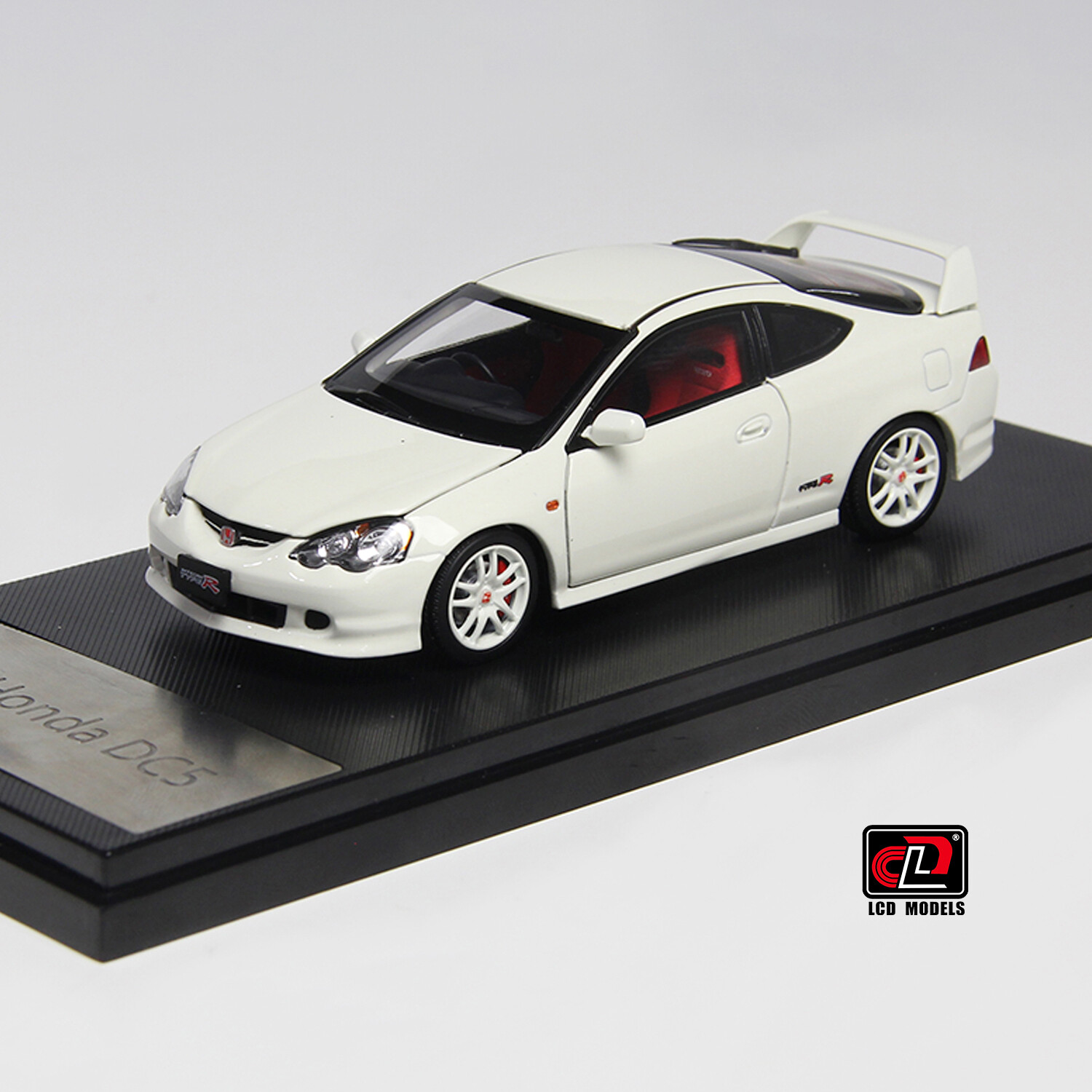 1:43 LCD Models - Honda INTEGRA (DC5) TYPE R-Champion White