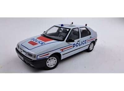 1:18 Triple9 - 1996 Renault 19 *French Police*, artic white 1:18 Triple9 - 1996 Renault 19 *French Police*, artic white