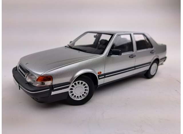 1:18 Triple9 - 1990 Saab 9000 CD Turbo, silver metallic