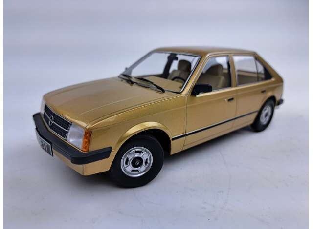 1:18 Triple9 - 1984 Opel Kadett D 5-door, dark gold metallic beige interior
