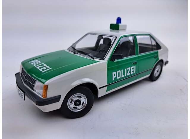 1:18 Triple9 - 1984 Opel Kadett D 5-door Polizei, green/white