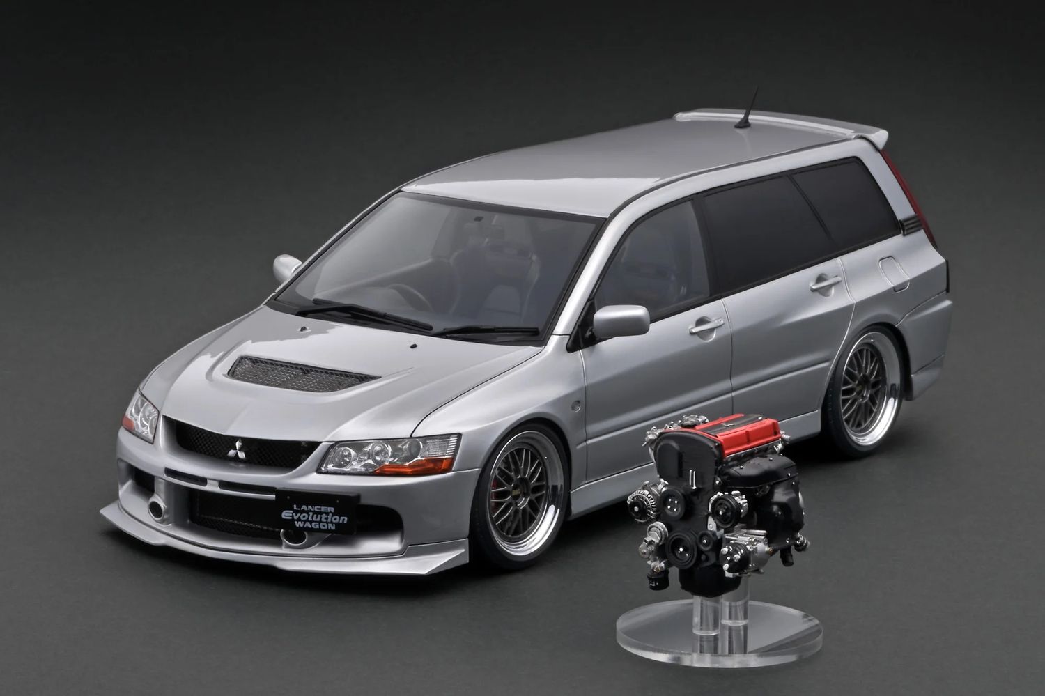 1:18 Ignition - Mitsubishi Lancer Evolution Wagon (CT9W) with 4G63 engine, silver