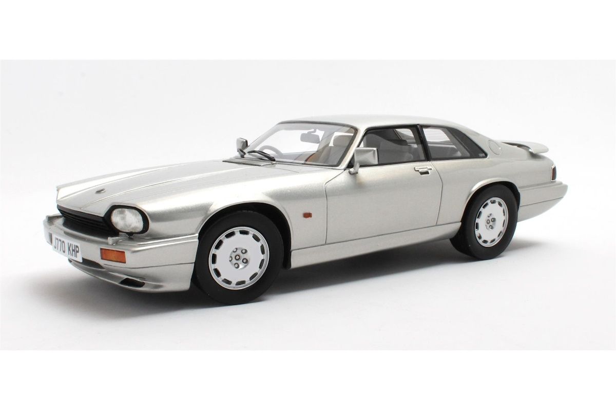 1:18 Cult Models - Jaguar XJR-S 1993 silver
