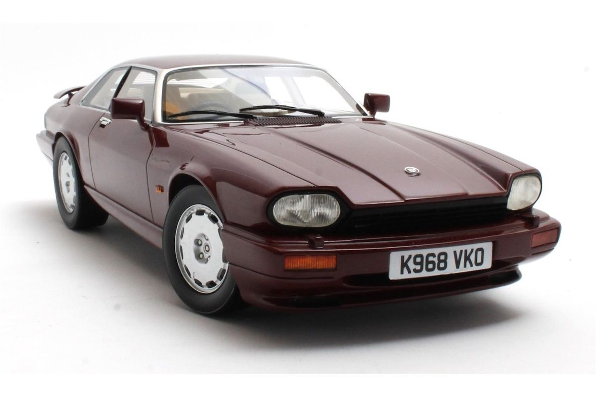 1:18 Cult Models - Jaguar XJR-S 1993 red metallic