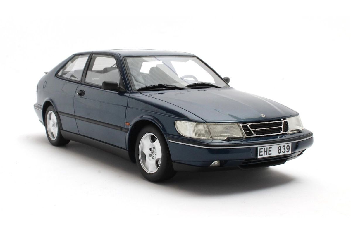 1:18 Cult Models - SAAB 900 SE Turbo 1994 blue metallic