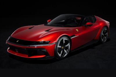 1:43 Looksmart - Ferrari 12 Cilindri Convertible Rosso Imola 1:43 Looksmart - Ferrari 12 Cilindri Convertible Rosso Imola