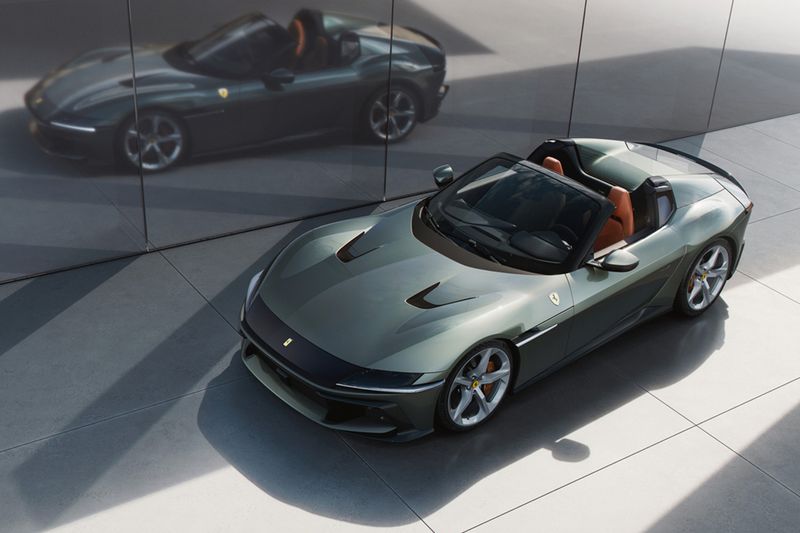 1:18 MR Collection Models - Ferrari 12 Cilindri Convertible Verde Toscana 1:18 MR Collection Models - Ferrari 12 Cilindri Convertible Verde Toscana