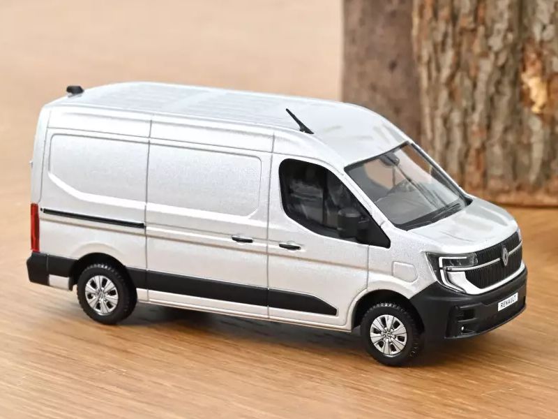 1:43 Norev - Renault Master E-Tech 100% Elektrisch 2024 Silber