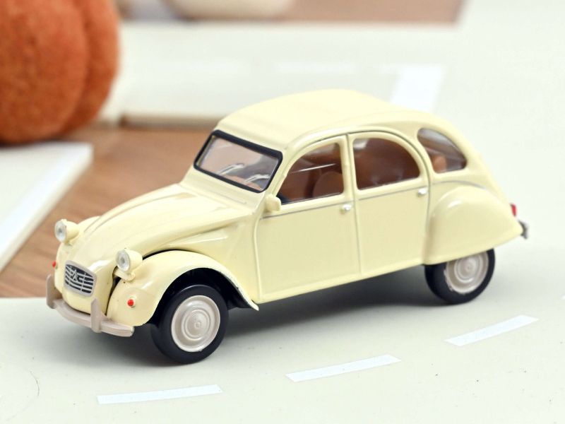 1:43 Norev Jet Car - Citroen 2CV 1978 Beige