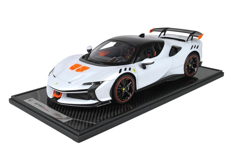 1:12 BBR - Ferrari SF90XX Stradale Artic White 1:12 BBR - Ferrari SF90XX Stradale Artic White