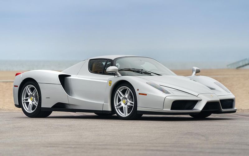 1:43 Looksmart - Ferrari Enzo Argento Nurburgring 1:43 Looksmart - Ferrari Enzo Argento Nurburgring