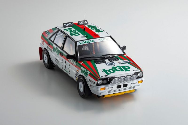 1:18 Kyosho - Lancia Delta HF Integrale 4WD (Night Version) Team Lancia Totip #1 Winner Rally Targa Florio 1987 1:18 Kyosho - Lancia Delta HF Integrale 4WD (Night Version) Team Lancia Totip #1 Winner Rally Targa Florio 1987