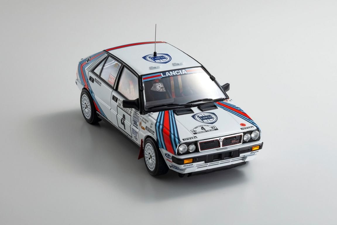 1:18 Kyosho - Lancia Delta HF Integrale 4WD (Night Version) Team Lancia #4 Winner Rally 1000 Lakes 1987