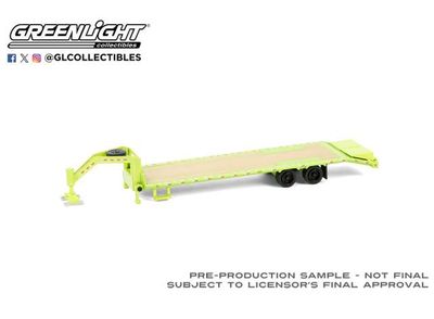 1:64 Greenlight - Gooseneck Trailer, lime green with red and white Conspicuity Stripes