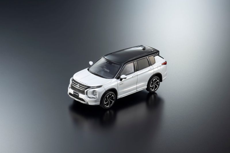 1:43 Kyosho - Mitsubishi Outlander White