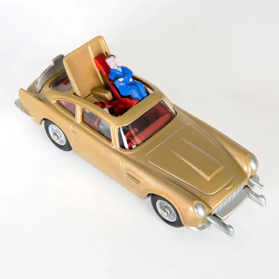 1 46 Corgi Model Club Aston Martin DB5 JAMES BOND GOLDFINGER No 261