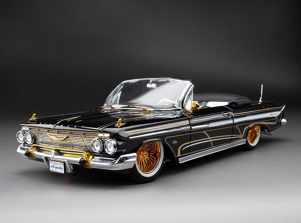 1:18 Sunstar - Chevrolet Impala Convertible Lowrider, black, with beweglicher Federung, 1961