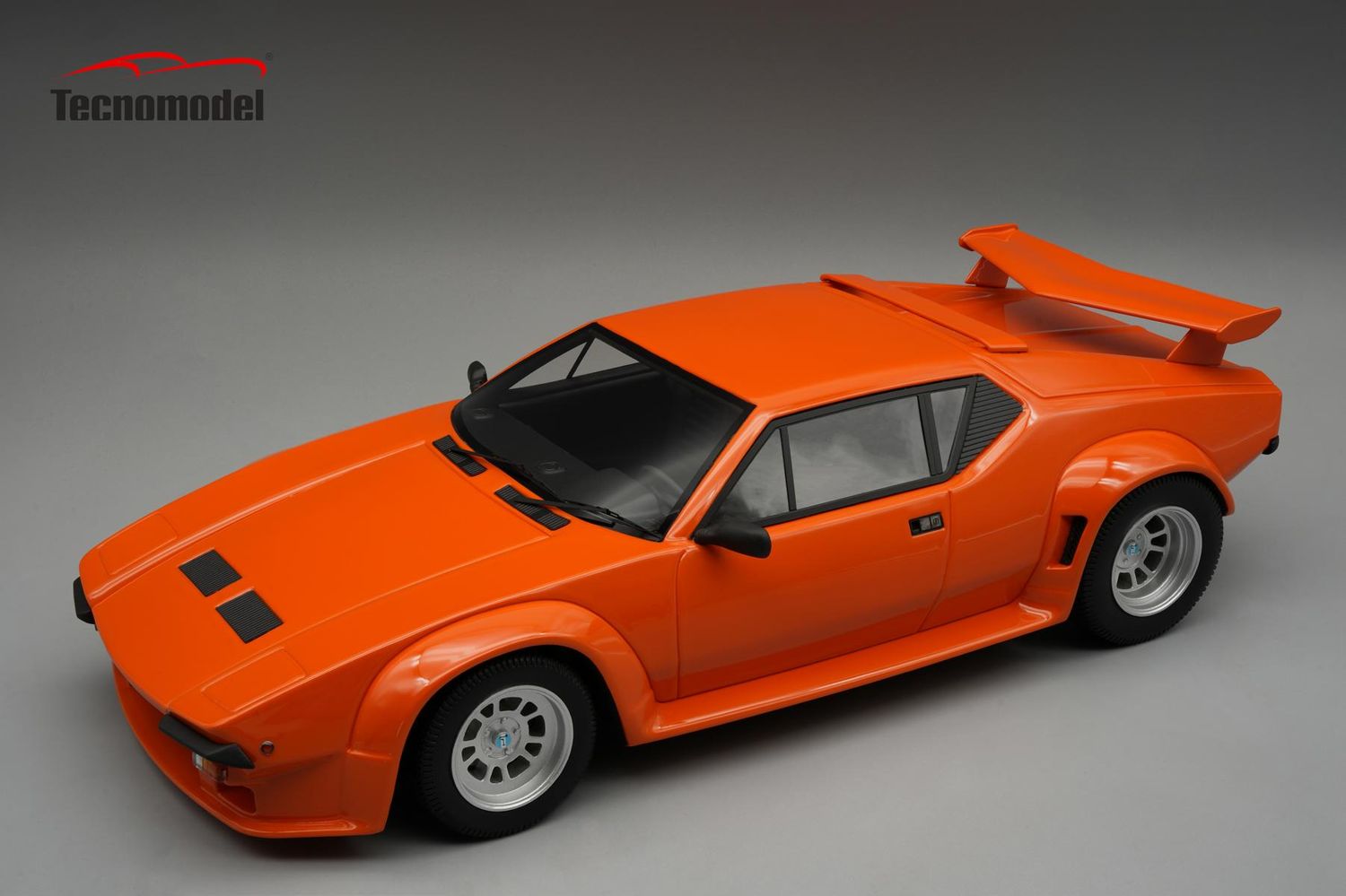 1:18 Tecnomodel - DeTomaso Pantera GT5 Arancio Pastello 1982