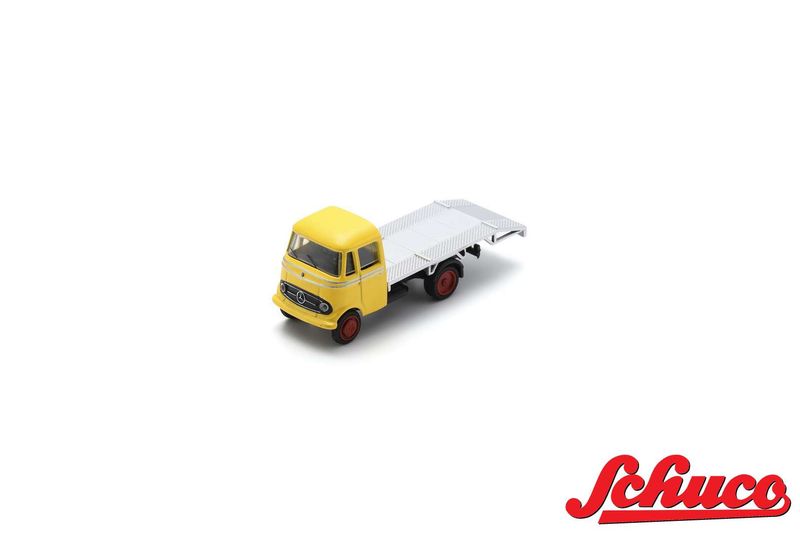 1:87 Schuco - Mercedes-Benz L319 Car Transporter Gelb