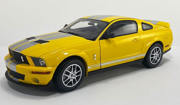 1:18 Shelby Collectibles - 2007 Shelby GT500, yellow