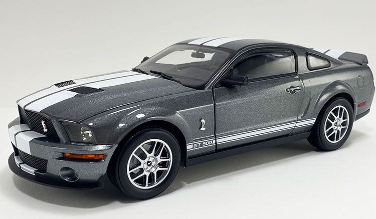 1:18 Shelby Collectibles - 2007 Shelby GT500, alloy metallic