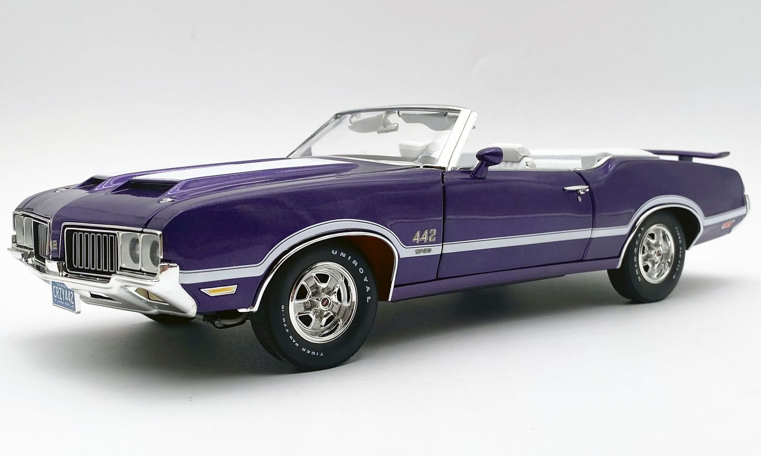 1:18 ACME - 1970 Oldsmobile 442 W-30 Convertible, plum crazy