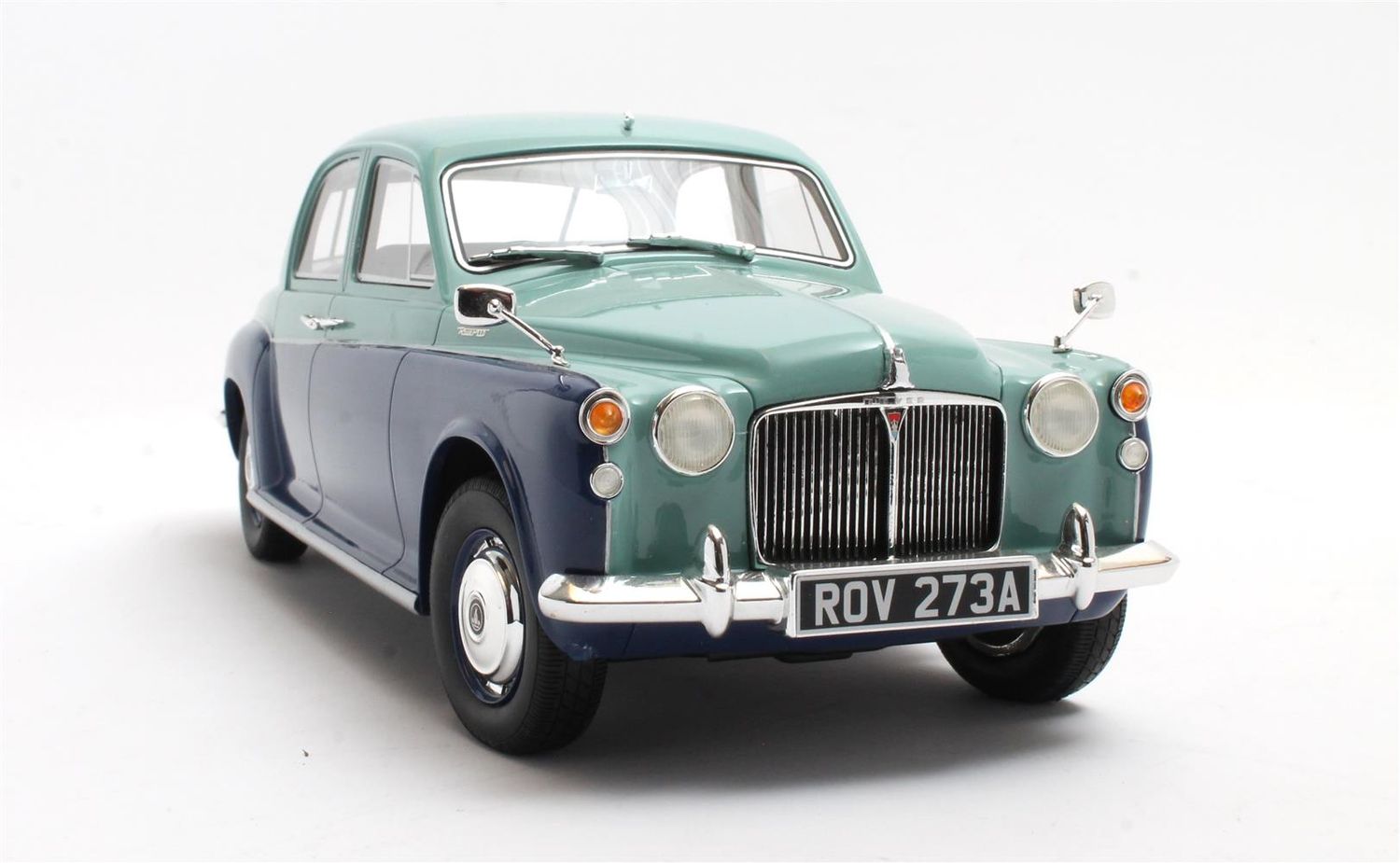 1:18 Cult Models - Rover 110 P4 blue / blue '62-'64