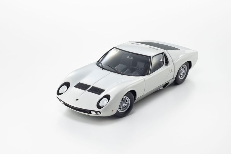 1:18 Kyosho - Lamborghini Miura P400 White/Silver (Int. Black) 1:18 Kyosho - Lamborghini Miura P400 White/Silver (Int. Black)