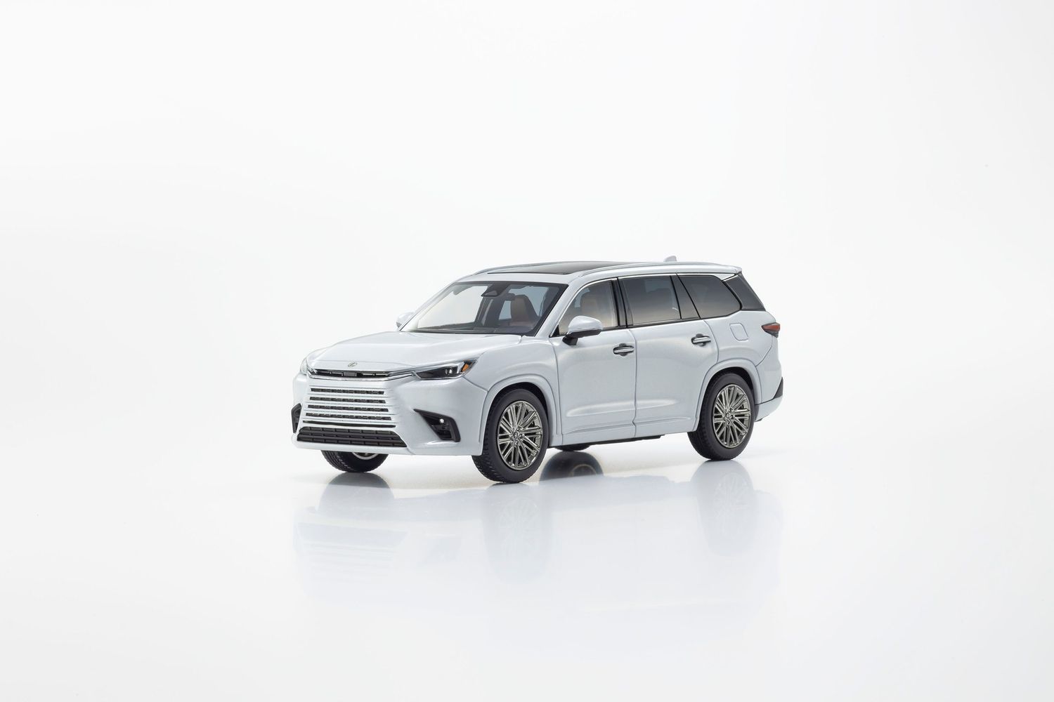 1:43 Kyosho - Lexus TX 350 -Platinum White-