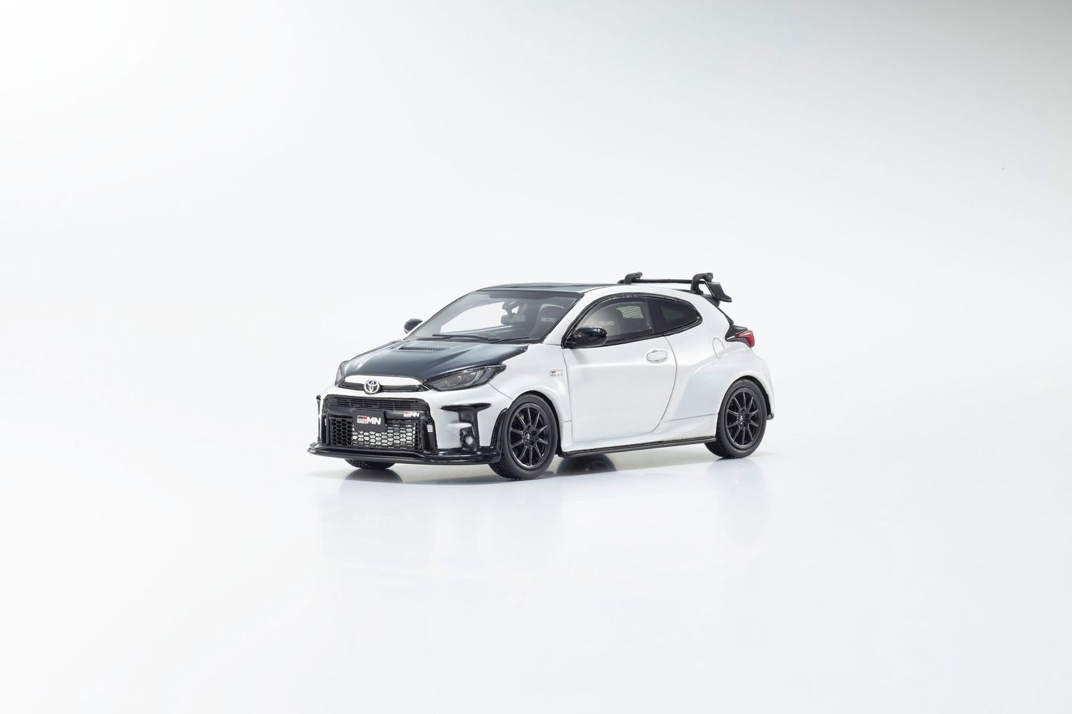 1:43 Kyosho - Toyota GRMN Yaris Circuit Package White
