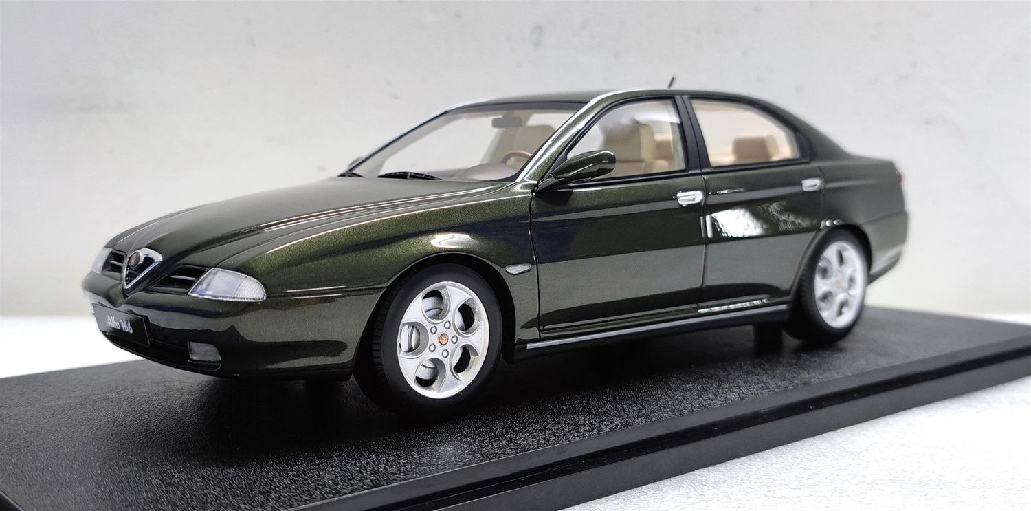 1:18 Cult Models - Alfa Romeo 166 Super 3.0 Green metallic 1998-2002