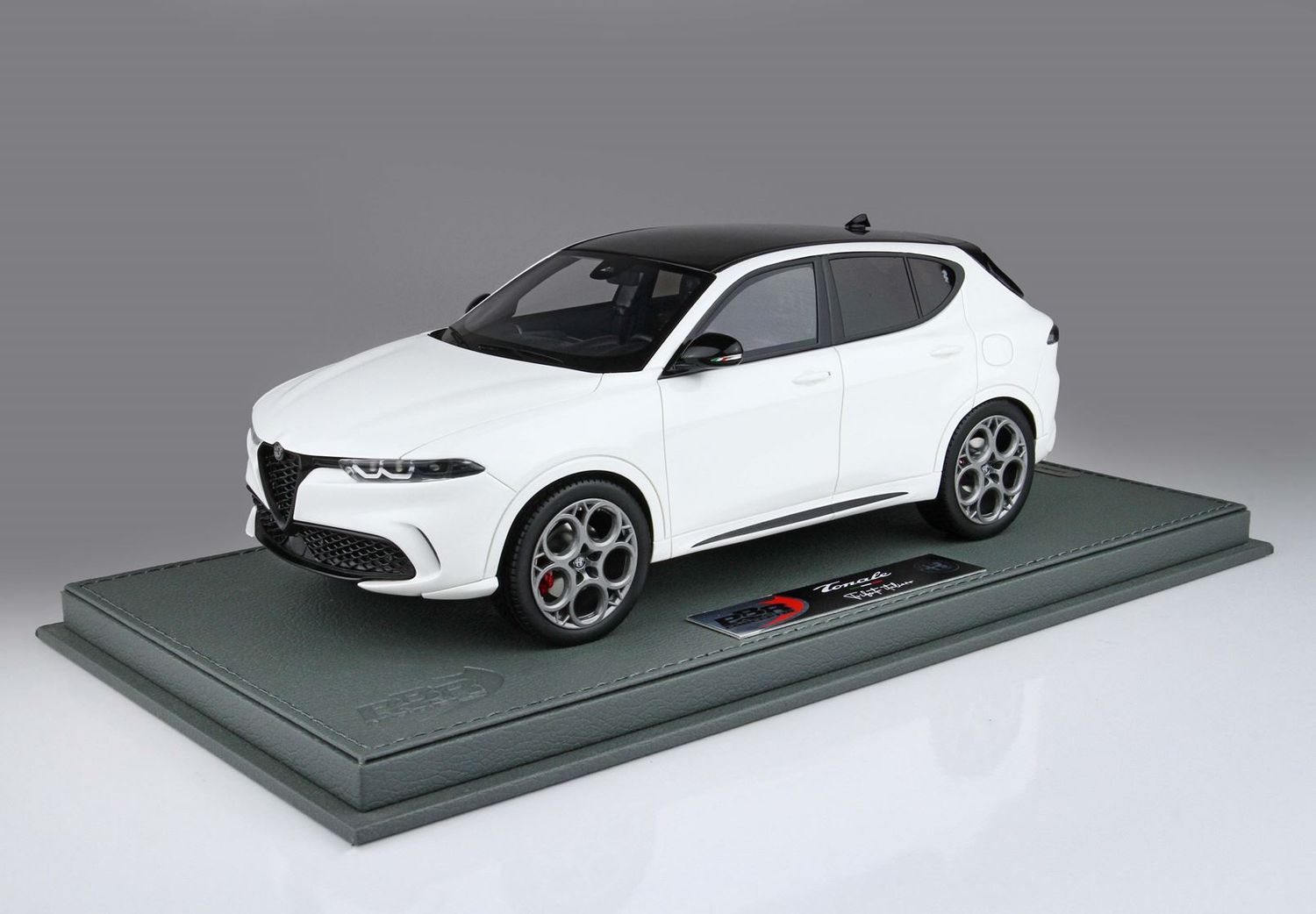 1:18 BBR - Alfa Romeo Tonale Tributo White Alfa