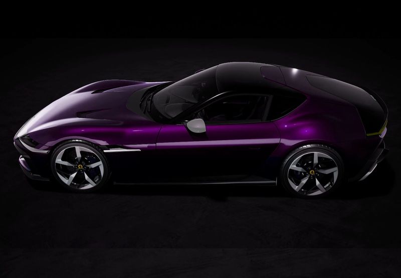 1:43 BBR - Ferrari 12Cilindri Panoramic roof VIOLA al Humaid 1:43 BBR - Ferrari 12Cilindri Panoramic roof VIOLA al Humaid