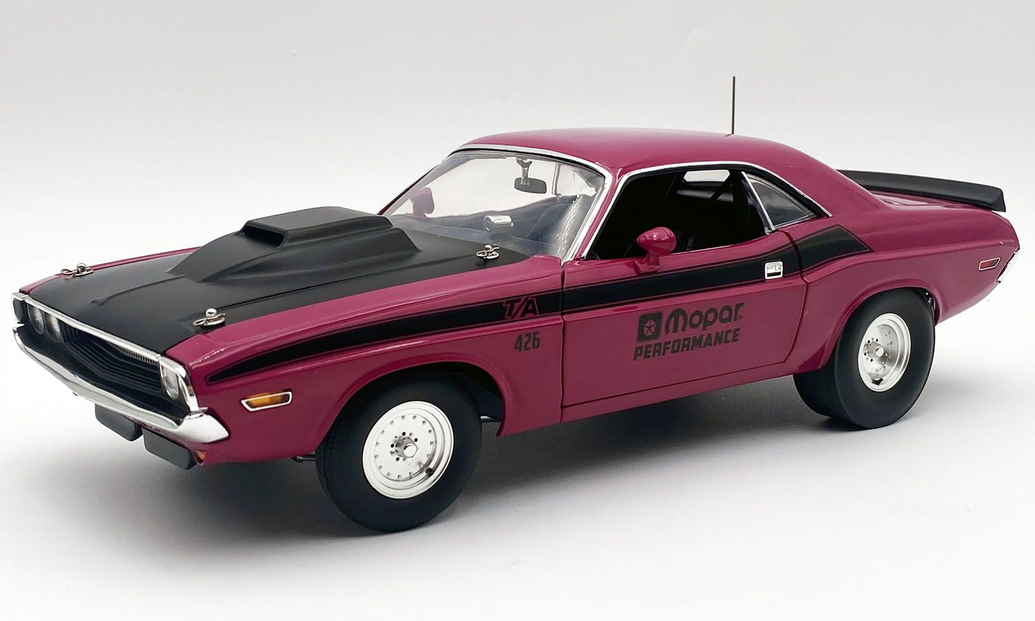 1:18 ACME - 1971 Dodge Challenger T/A Pro-Stock, pink