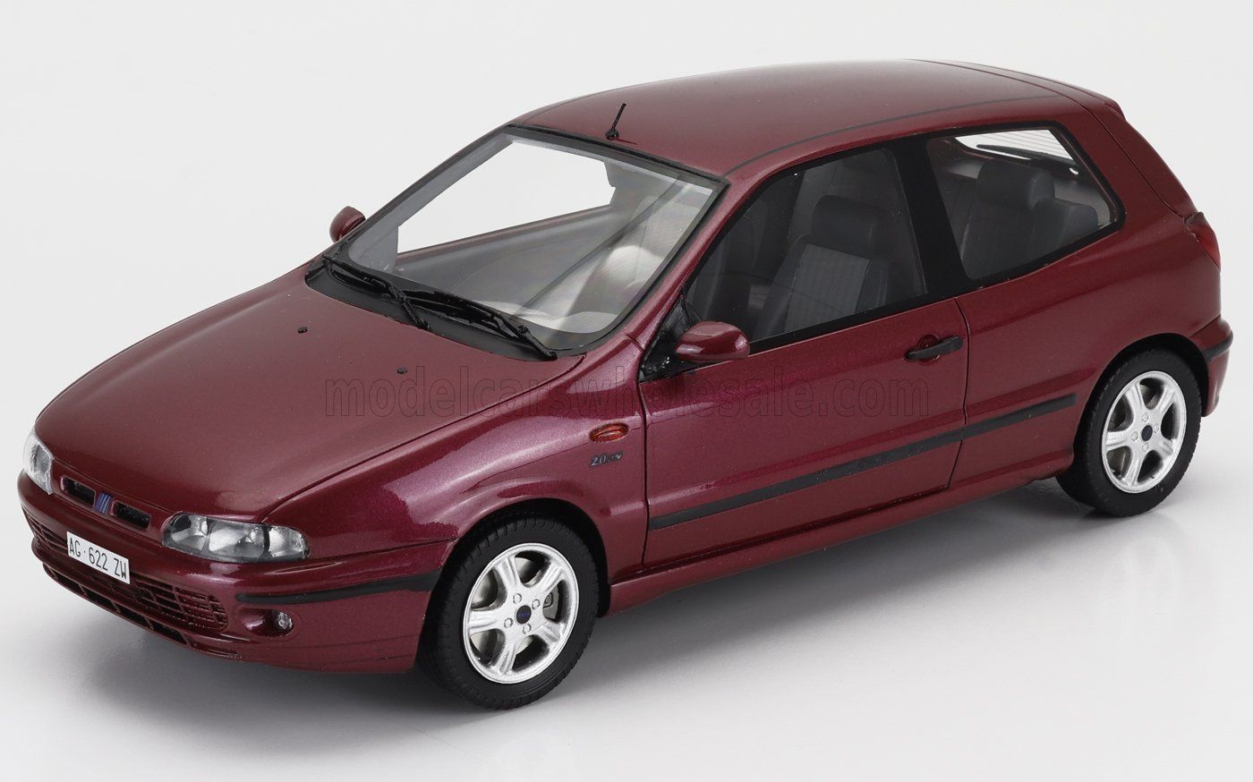 1:18 Mitica Resin - Fiat Bravo HGT 1. Serie 1995 Rosso Boreale Metallic Red 133