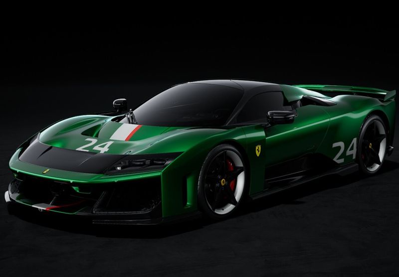 1:18 BBR - Ferrari F80 carbon optional race n.24 Green Jewel - bicolor wheels silver and carbon 1:18 BBR - Ferrari F80 carbon optional race n.24 Green Jewel - bicolor wheels silver and carbon