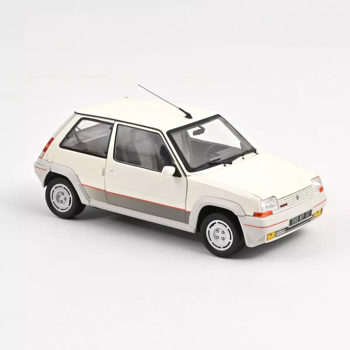 1:18 Norev - Renault Supercinq GT Turbo PH I 1985 Pearl White