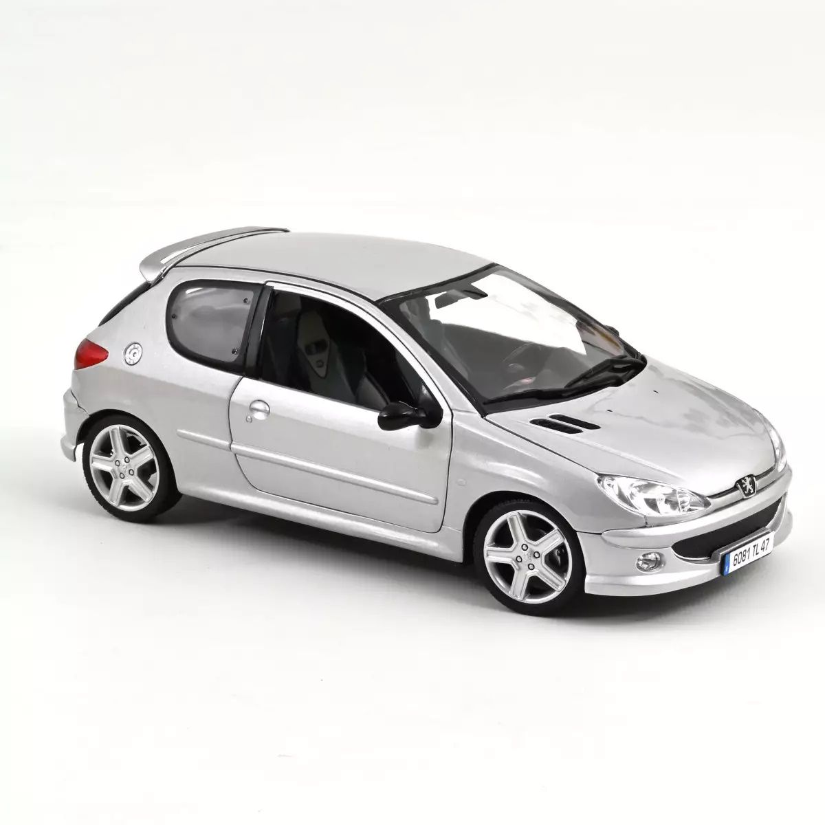 1:18 Norev - Peuget 205 RC 2003 Aluminium Silver