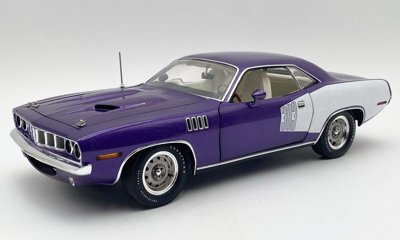 1:18 ACME - 1971 Plymouth 383 Cuda, In-Violet 1:18 ACME - 1971 Plymouth 383 Cuda, In-Violet