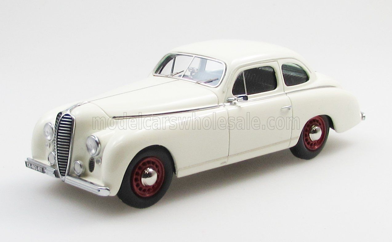 1:43 Esval Model - Delahaye 135 Coupe by Guillore 1949 White