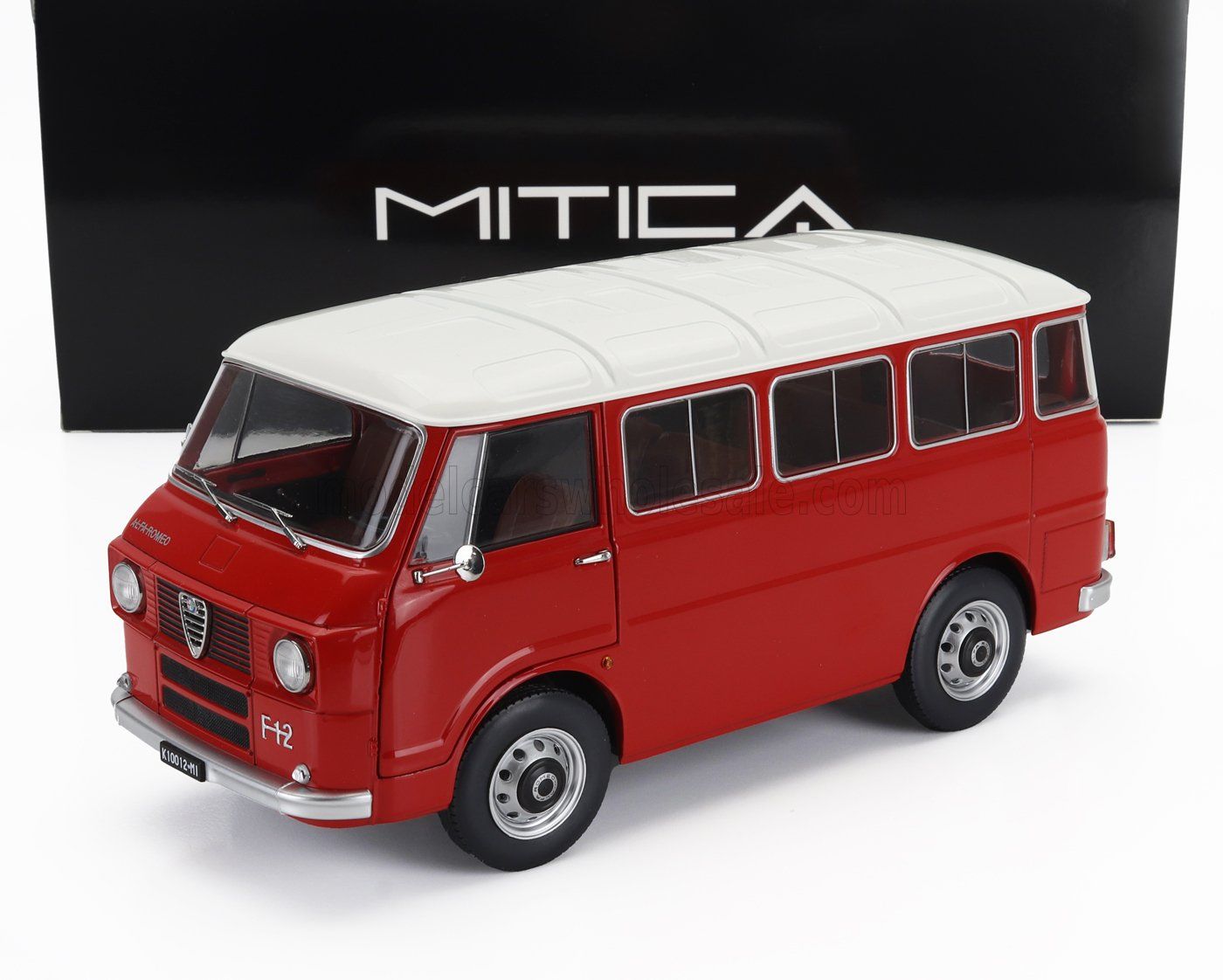 1:18 Mitica Diecast - 1967 Alfa Romeo F-12 Minibus 1. Series Red