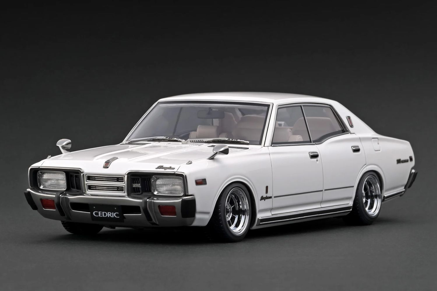 1:18 Ignition - Nissan Cedric Brougham (330), white