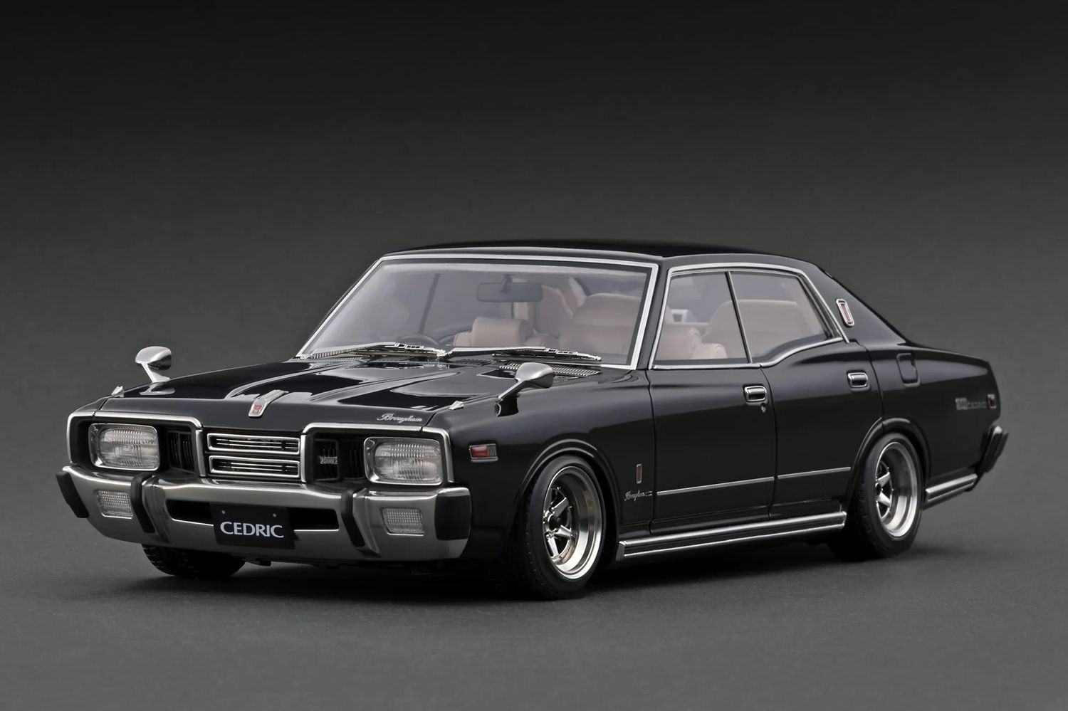 1:18 Ignition - Nissan Cedric Brougham (330), black