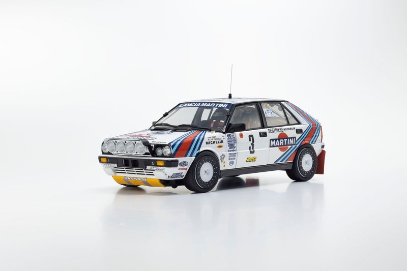 1:18 Kyosho - Lancia Delta HF 4WD #3 1:18 Kyosho - Lancia Delta HF 4WD #3 "LANCIA MARTINI" Winner 1988 Rallye Monte Carlo